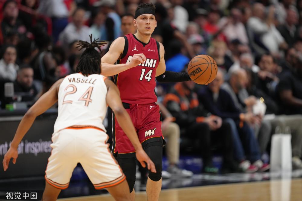 在中场的表 在中场的表